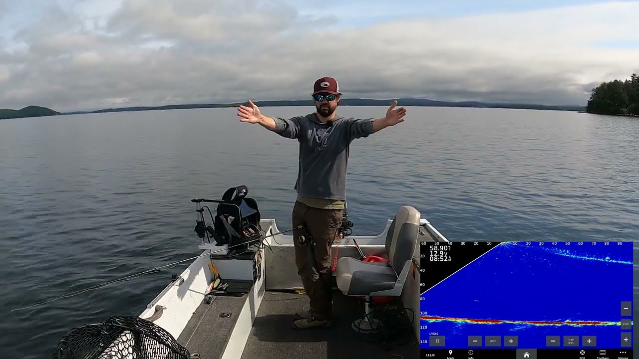LIVESCOPE XR - Jigging Lake Trout