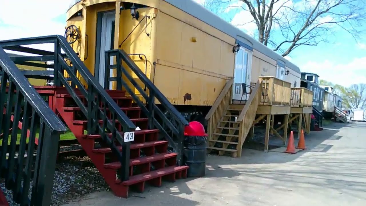 Red Caboose Motel RPO car