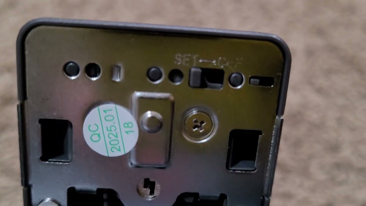 Nobl How to Change TSA Combination Lock on Nobl Carry On