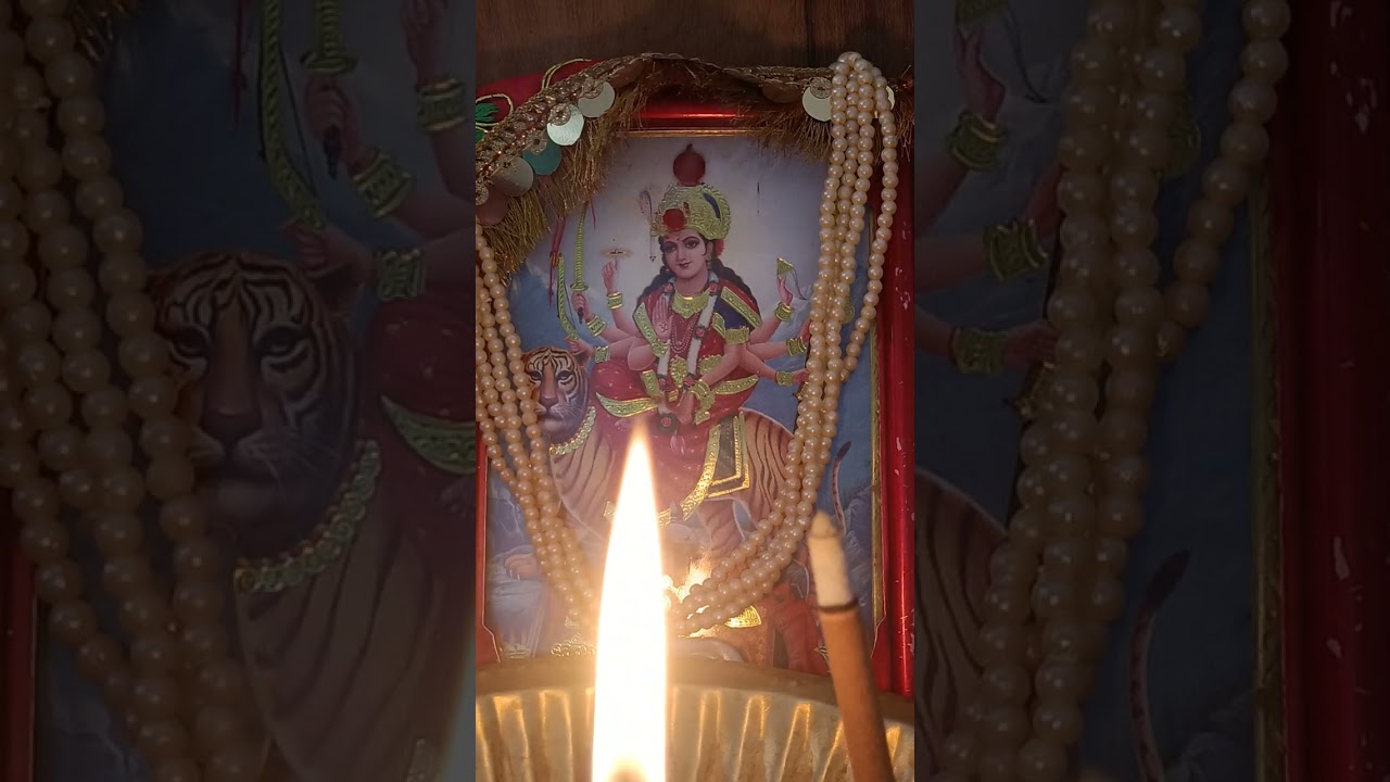 माँ दुर्गा का चालीसा पाठ जिसके श्रवण मात्र से माँ दुर्गा का आशीर्वाद मिलता है आप सभी ध्यान से सुनें🙏
