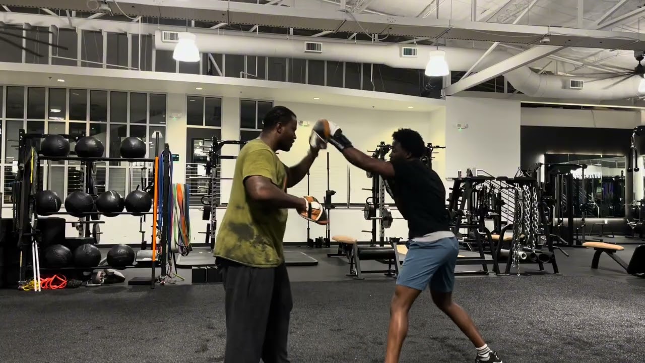 Boxing Bros Mini Vlog: Episode 1 - Just Shaking Off The Rust