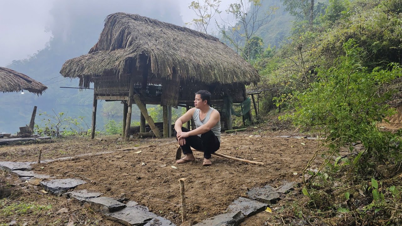 After being released from prison, Mr. Duc began his journey of renovating an abandoned house.