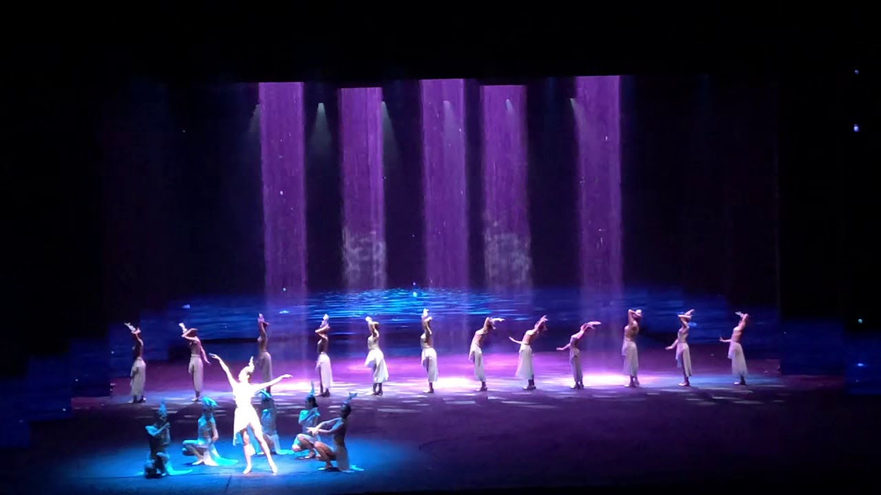 Show diễn Thiên Cổ Tình ở Trương Gia Giới TQ - 中国张家界千古情京剧
