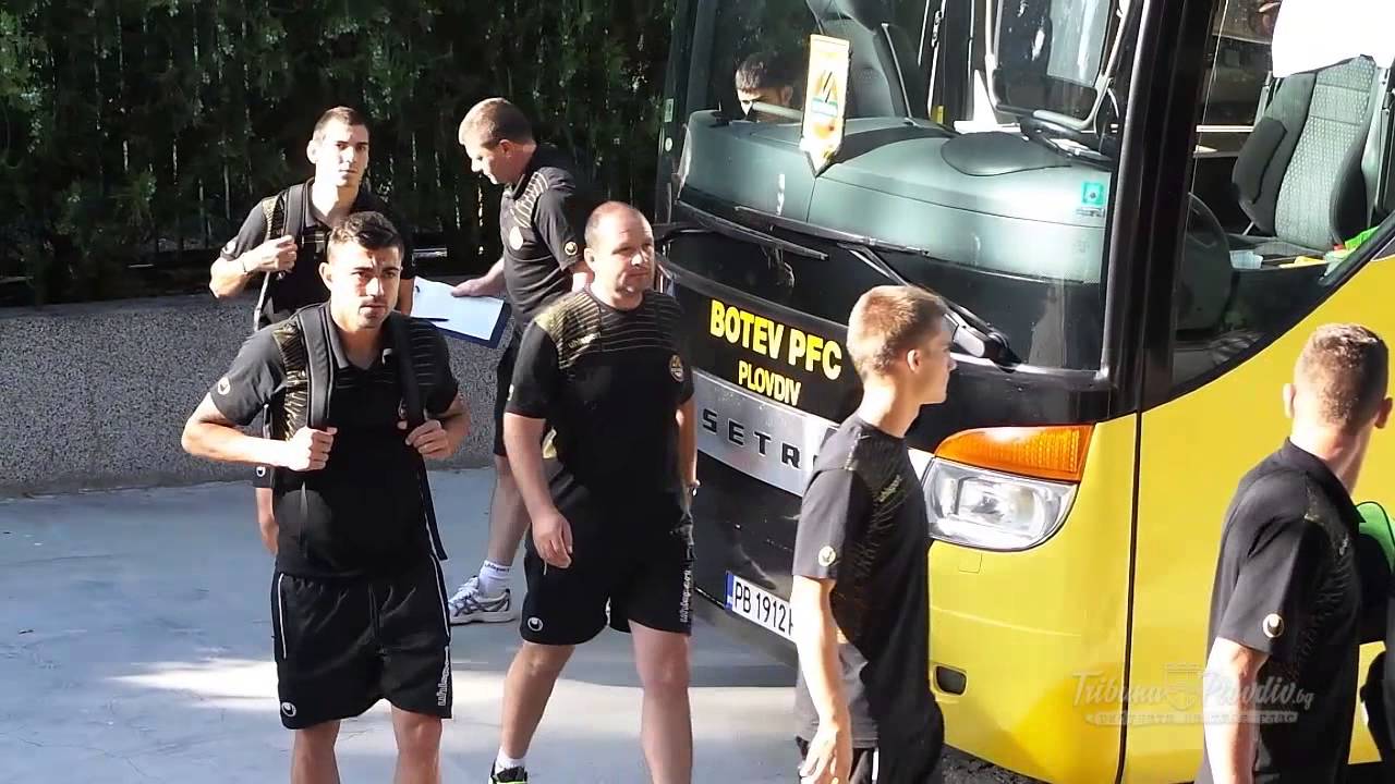 TribunaPlovdivTV HD: Ботев и Либертас пристигнаха на 