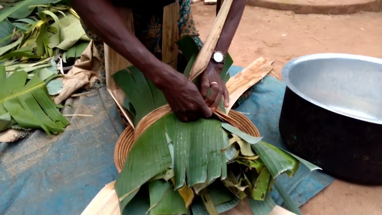 AFRICAN WAY OF PREPARING SMASHED MATOOKE(YIGA OKUSIBA EMERE YAMATOOKE)