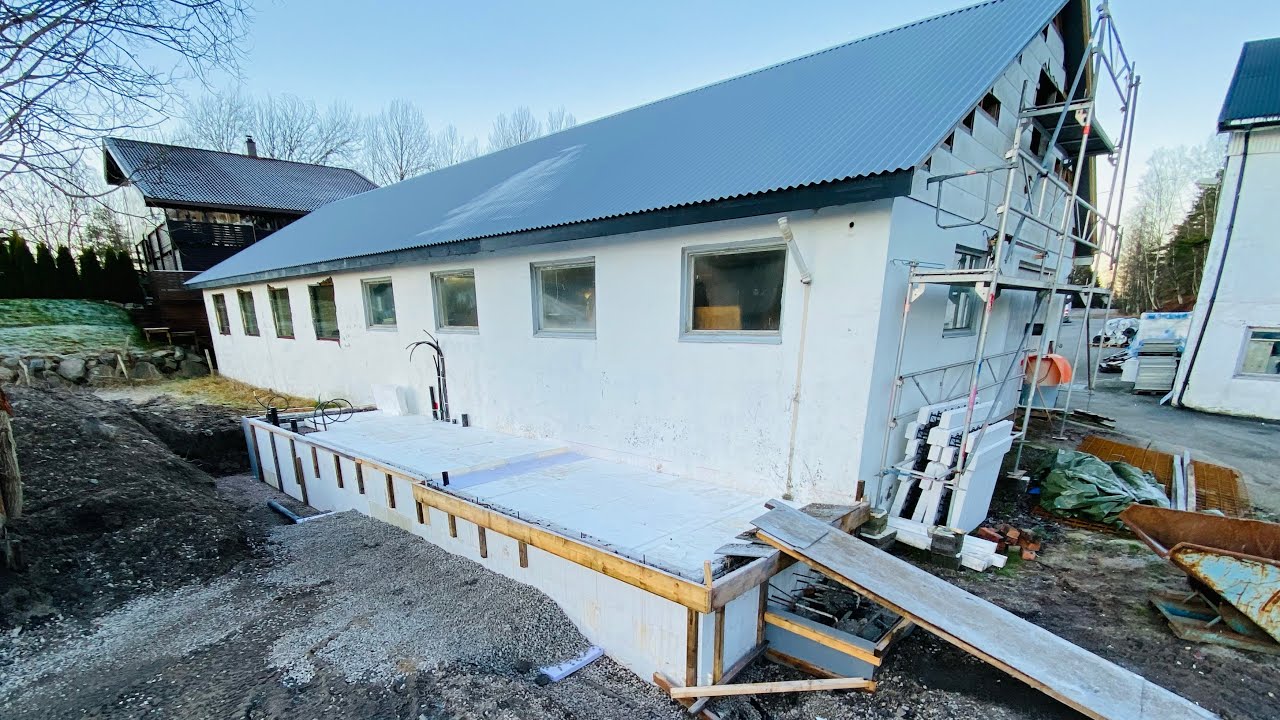 SpecialEditionEpisode - Straighting up a car, changing a window, building foundation - VLog119