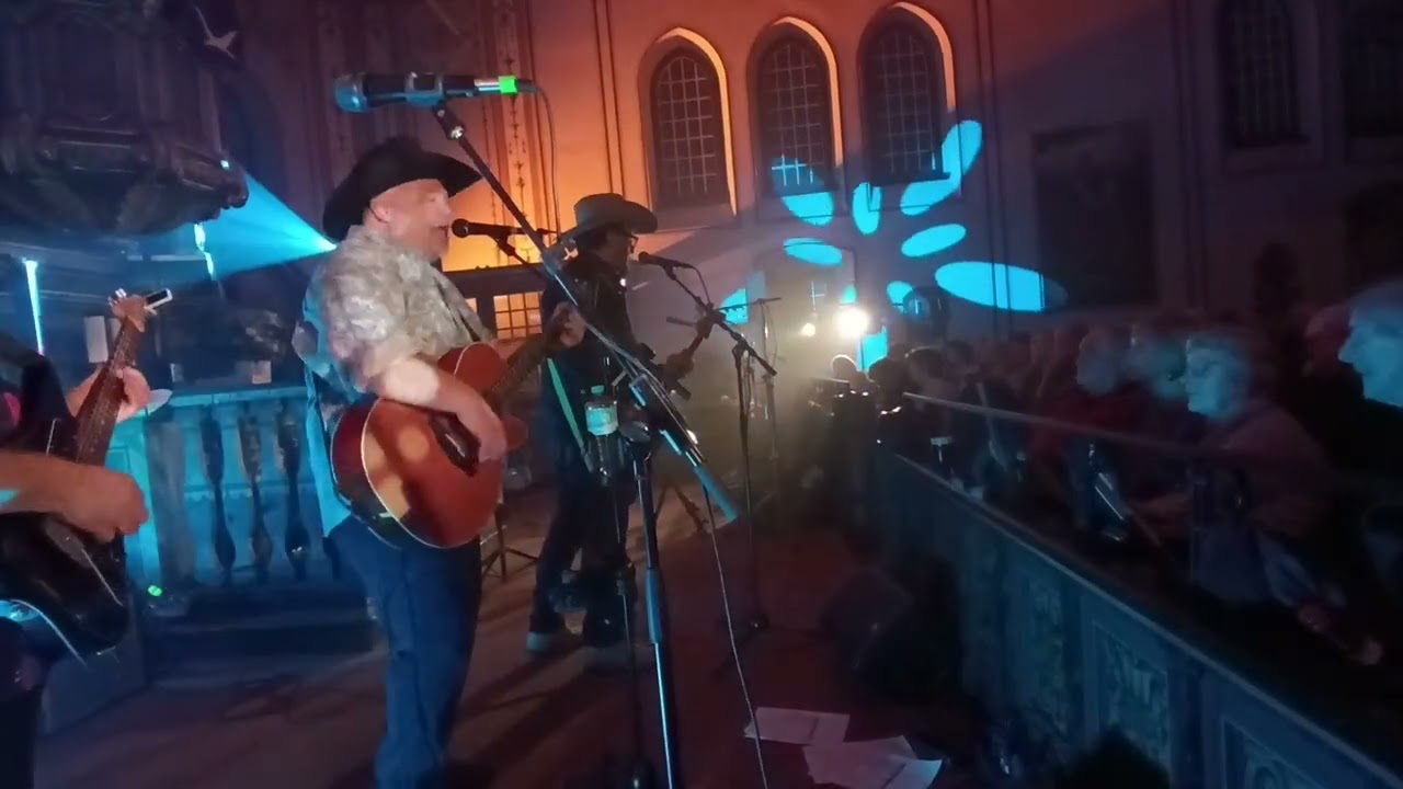 The Mountaineers feat. Ginger Taylor