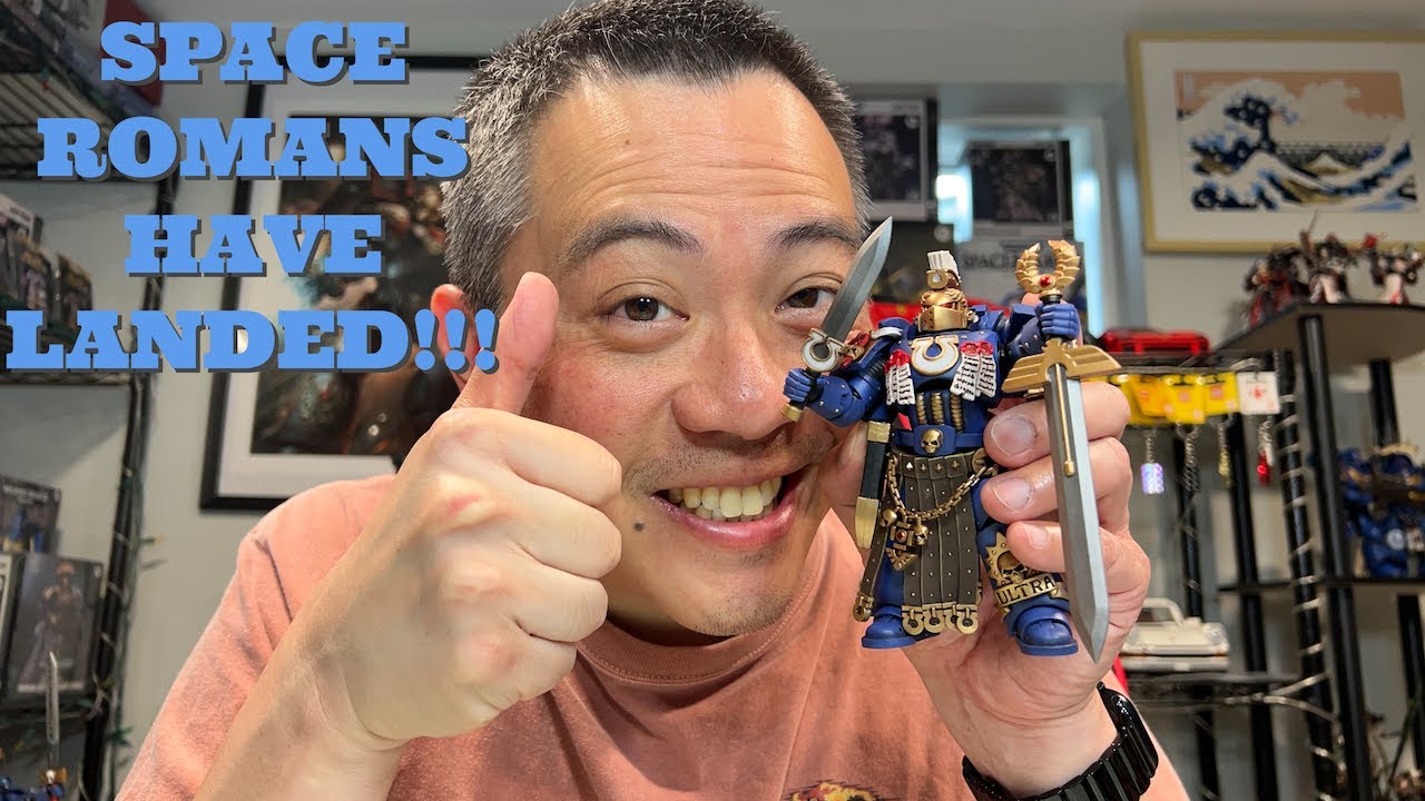 Unboxing & Review of JoyToy x Warhammer 40K Ultramarines Chapter Champion with Comparison to Company