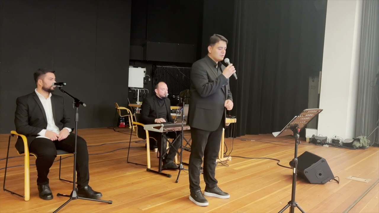 Canlı Sahne Performansı - Medine Yollarinda - Yüksel Korkmaz ilahi Grubu