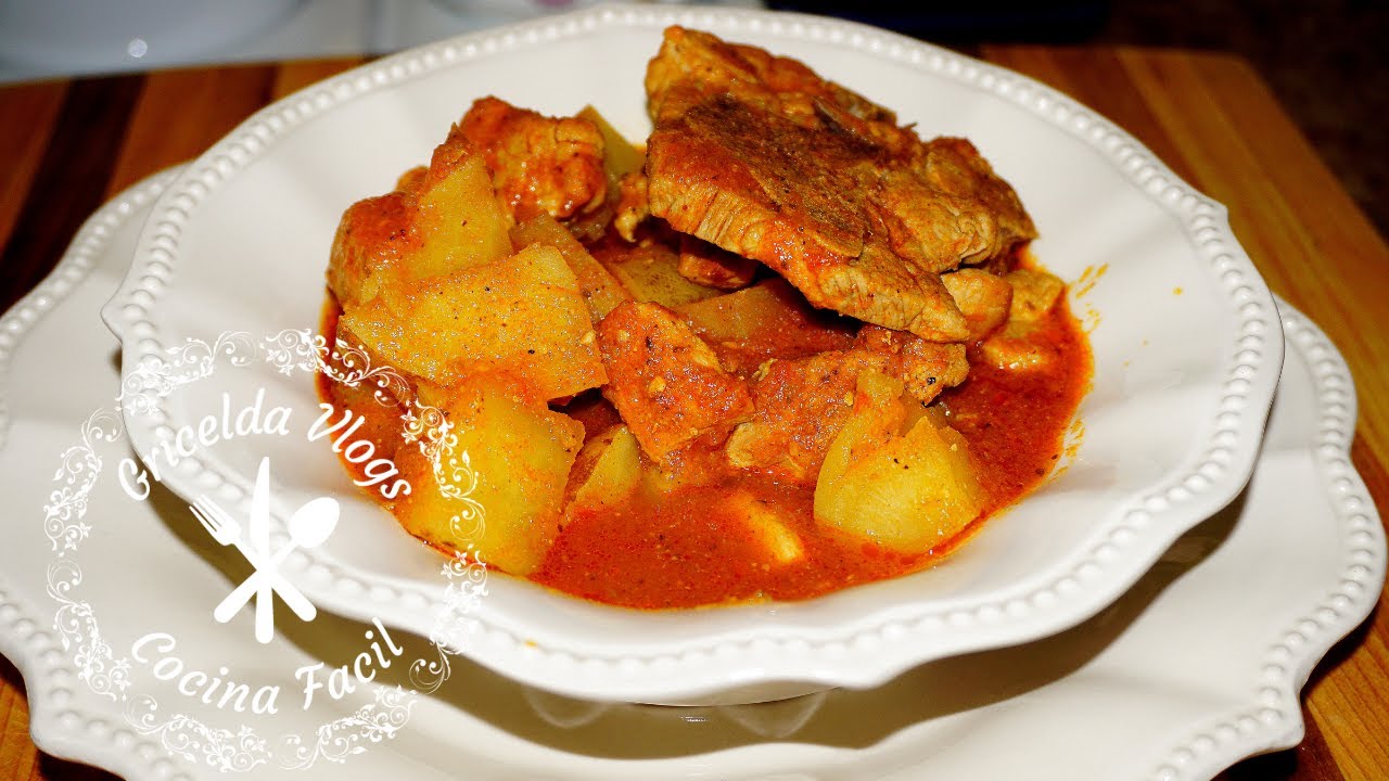 Deliciosas CHULETAS CON PAPAS EN SALSA ROJA | receta facil