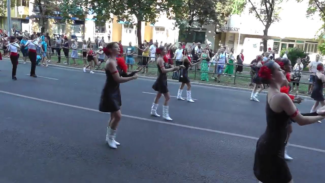 Virágkarnevál 2024 DME - vonulós (Let's get loud)