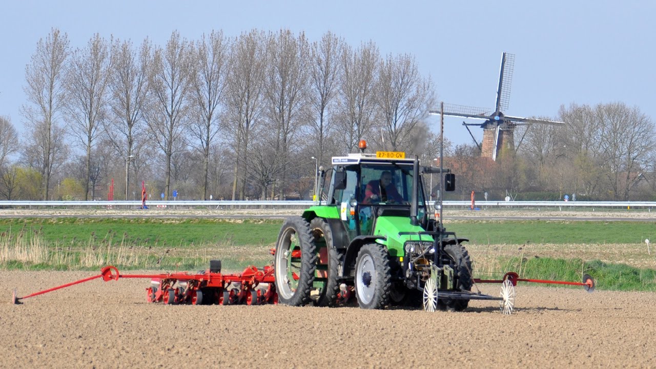 Loonbedrijf Kees De Nood - Deutz-Fahr AgroXtra 4.47 & Accord Monopill - bieten zaaien