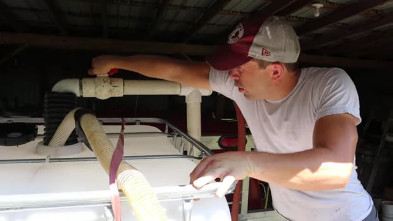 🔵How I feed my bees.