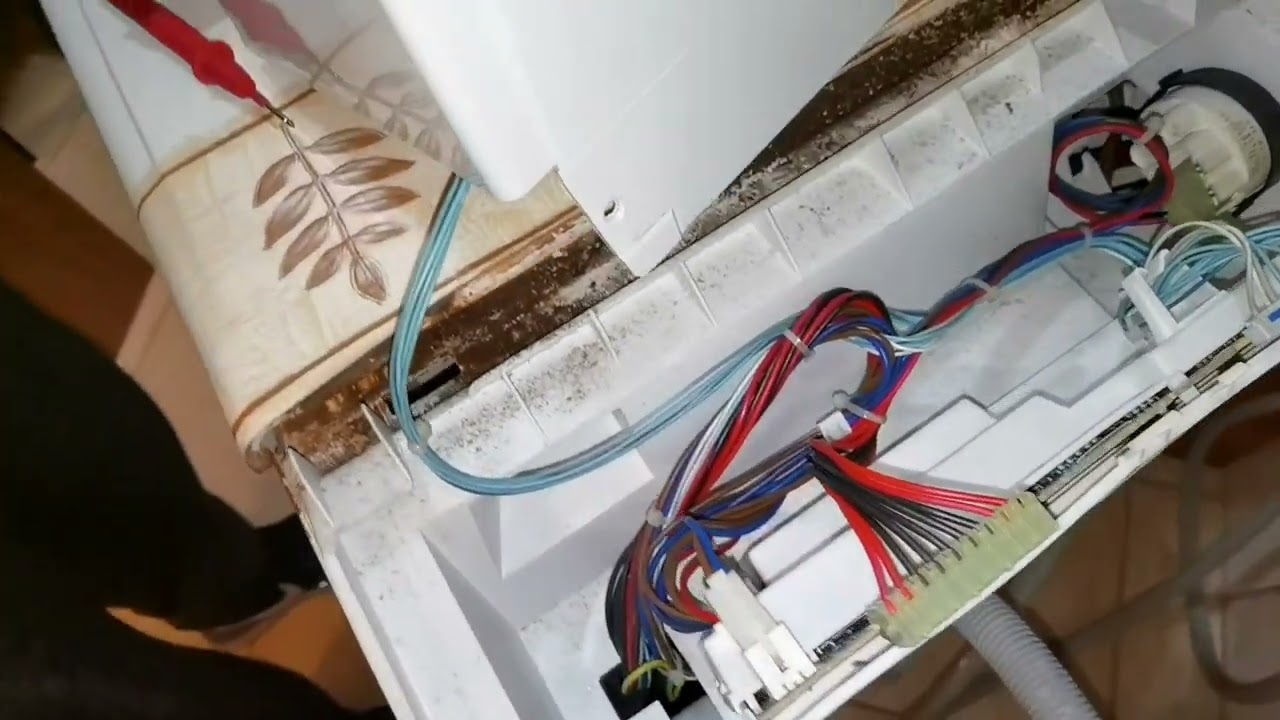 Mașină de spălat Verticală Indesit WITL125