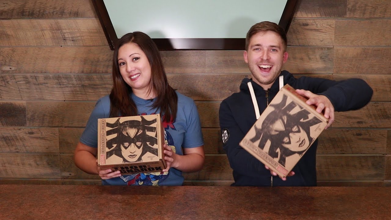 Marvel Collector Corps: Thor Ragnarok Unboxing!