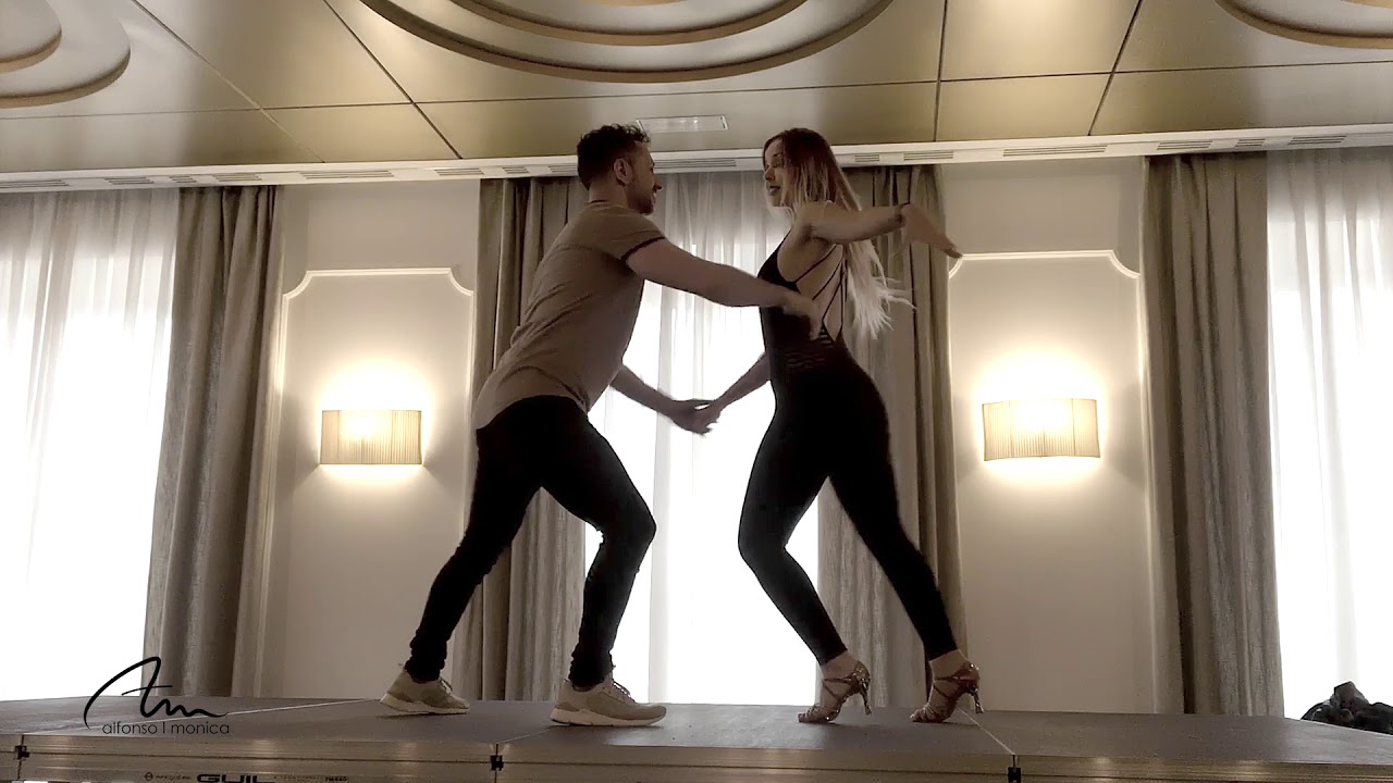 Alfonso y M&oacute;nica | Salsa rom&aacute;ntica | Si tu me besas - Victor Manuelle | Congreso Norte Latino