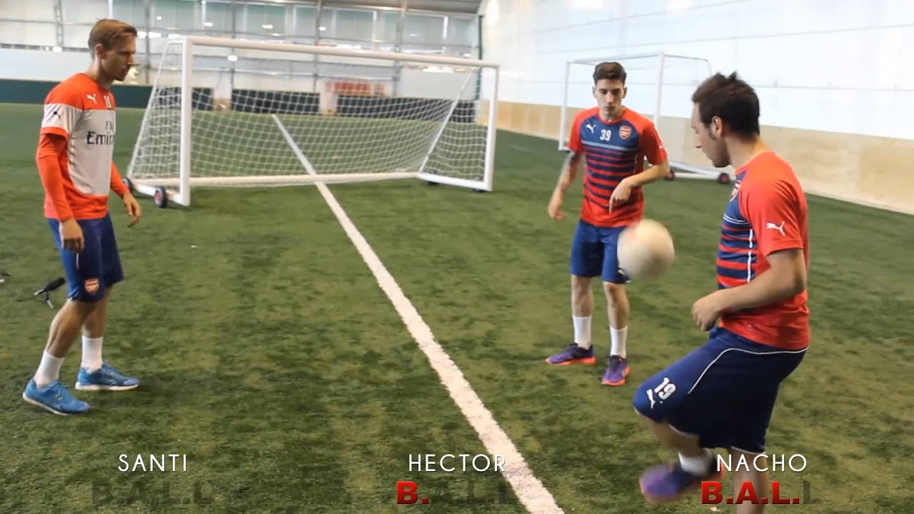 Competition Video. Game of 1-touch between Bellerin, Cazorla and Monreal.