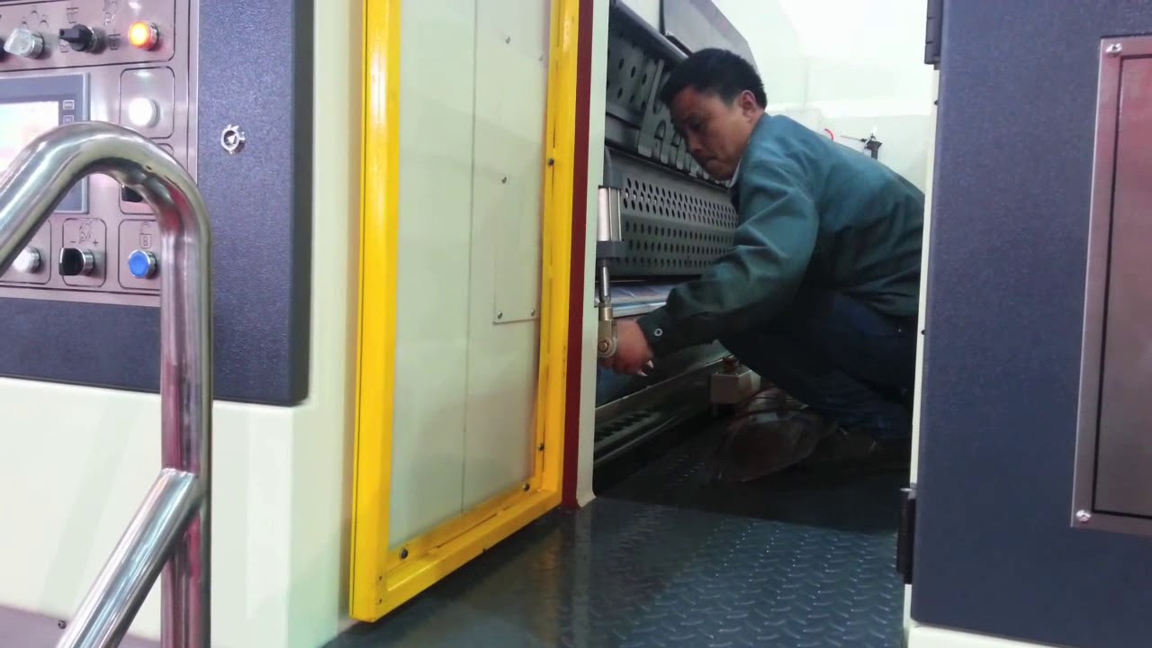 Flexo printing plate changing on Dinglong Fixed type Printer