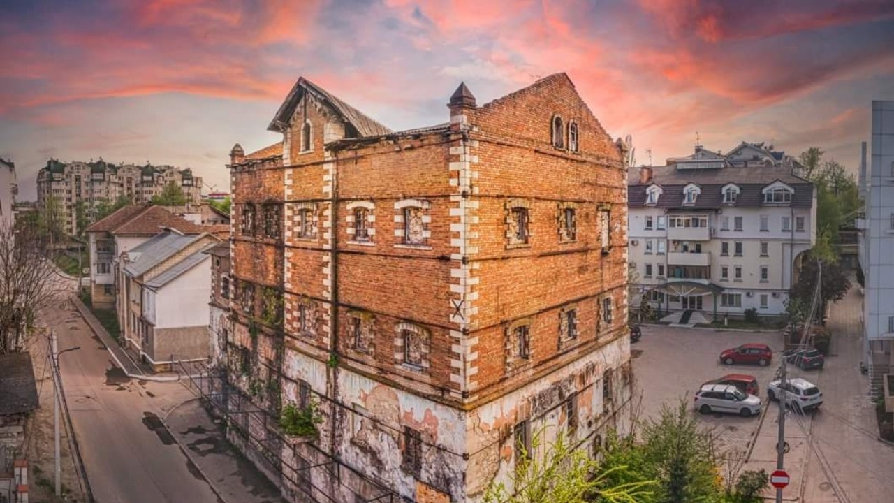 Moara Roșie - legendă urbană