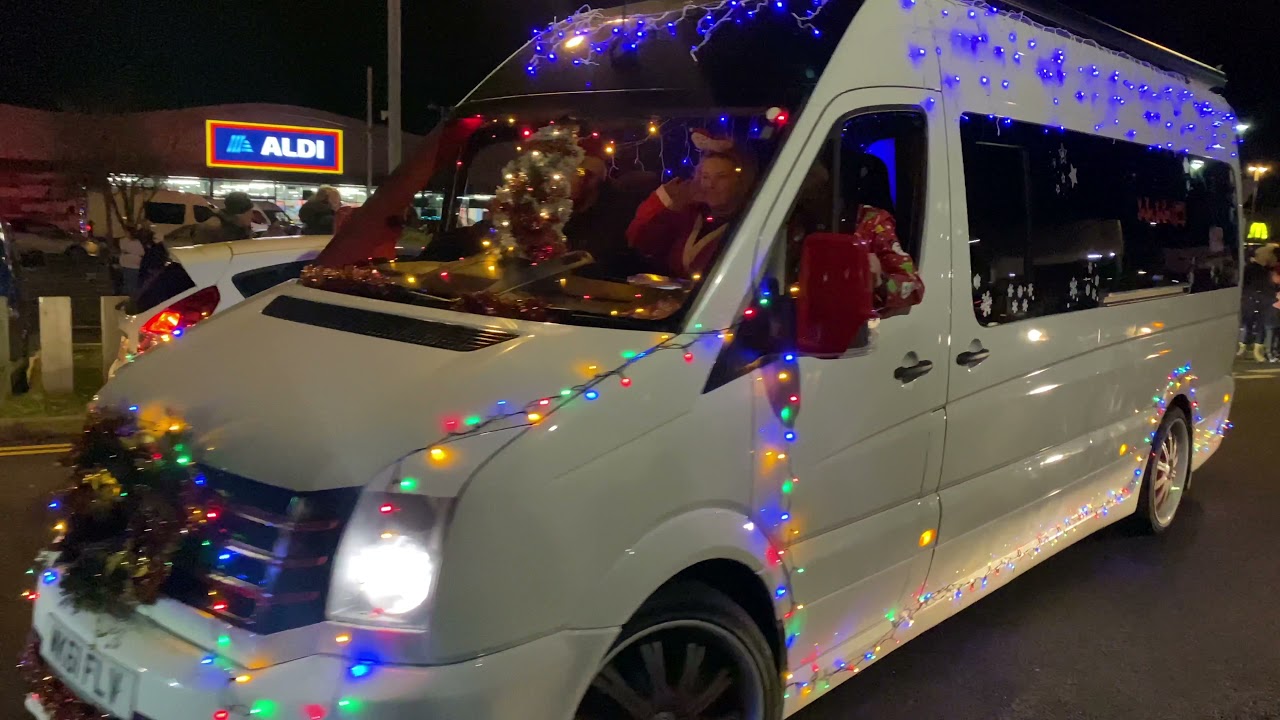 Festive VW cars with Christmas lights / Masini VW decorate de Craciun in Weston Super Mare