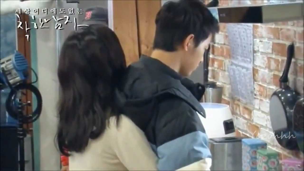 Song Joong Ki & Moon Chae Won cute cute