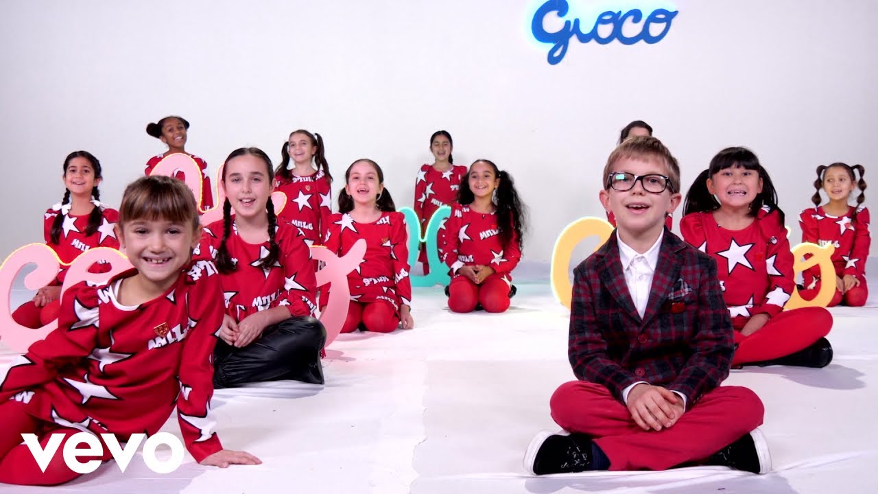 Piccolo Coro dell'Antoniano - Ogni volta che (Official Video)