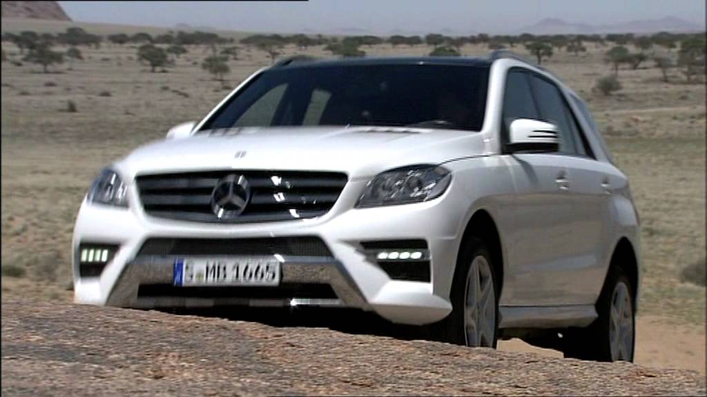2012 Mercedes Benz ML250 4MATIC BlueTEC Driving