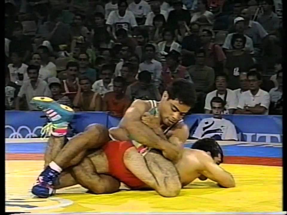 Oezbas, Fatih (TUR) vs Saunders, Townsend (USA)