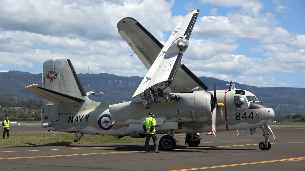 RAN Grumman S-2 Tracker Flight: Unfolds/Folds Wings Takeoff Landing