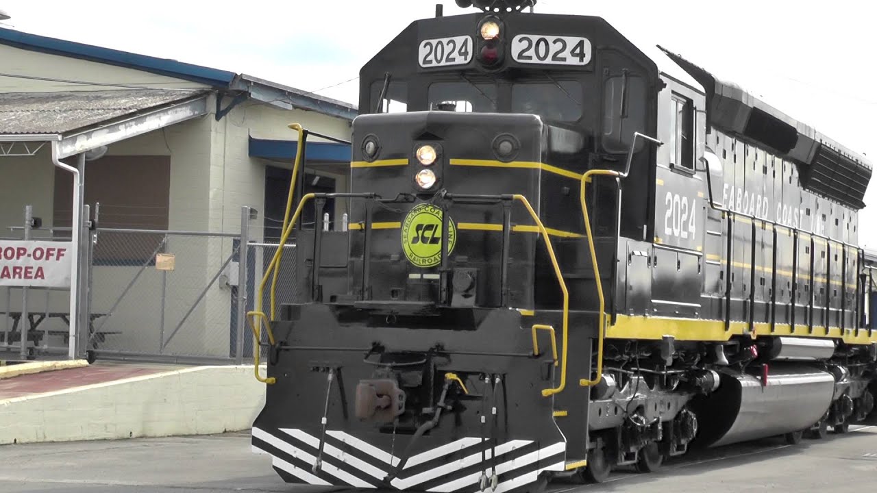 Seaboard Coast Line SD45 #2024 - Debute and Photo Session