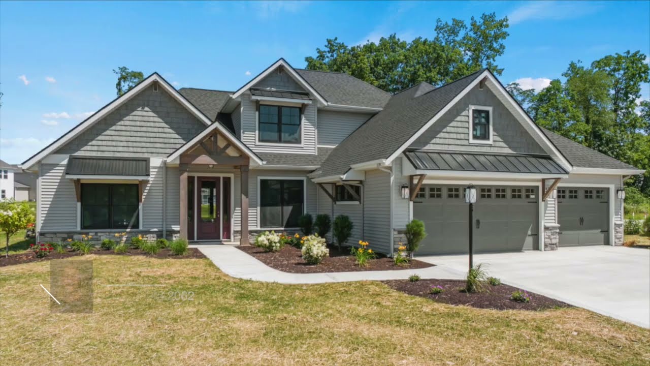 688 Skillet Ave, Huntertown, IN 46748