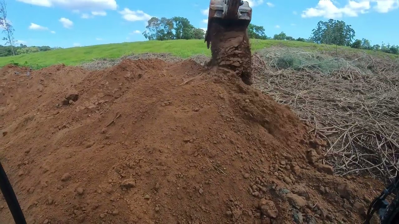 começando corte perto da agua