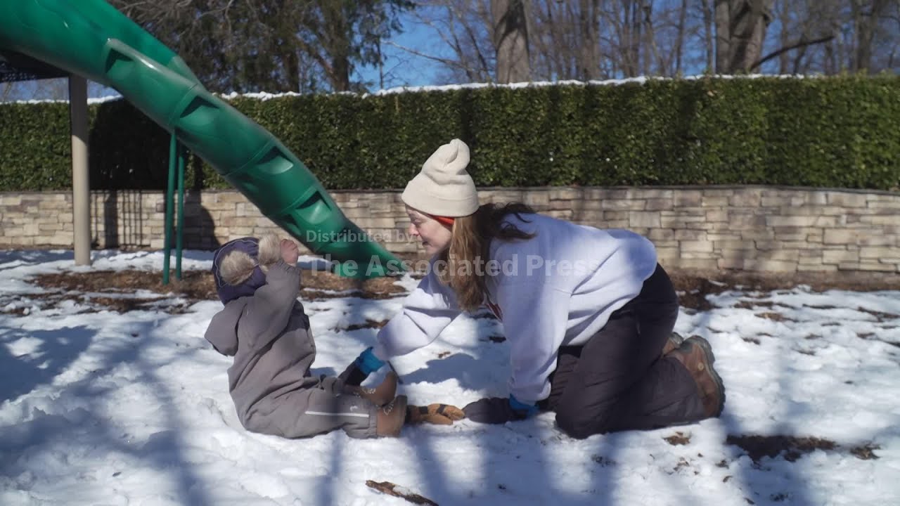 Charlotte residents react to rare snowstorm