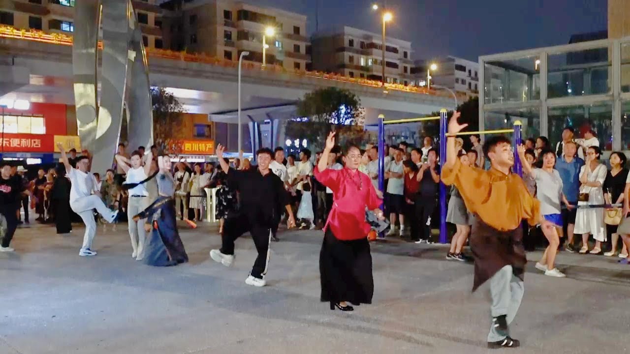 Tibetan dance 《羌阿克卓巴》
