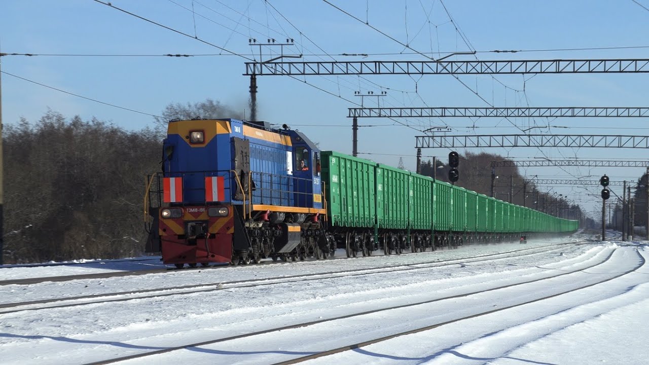 Тепловоз ТЭМ18-196 с новыми полувагонами / TEM18-196 with brand new gondolas