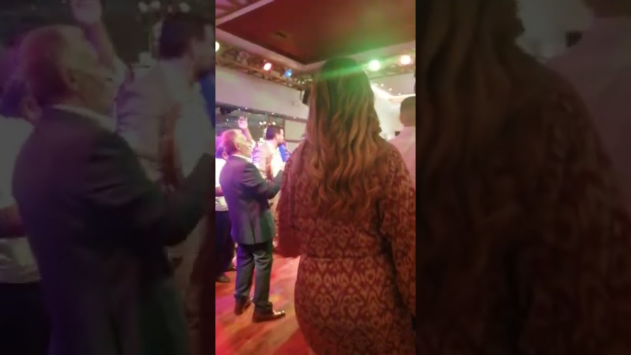 Μια μικρή κοντούλα (Χρήστος Περκας-Ελλη Κοσμά -Βαγγέλης Πέγιος Σάκης Φασούλας)