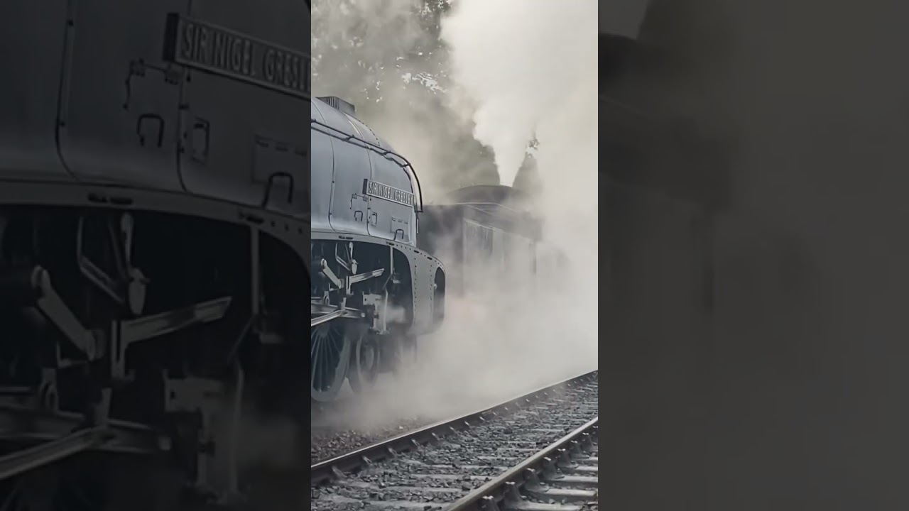 32424 &lsquo;beachy head&rsquo; and 60007 &lsquo;sir Nigel gresley&rsquo; leaving Sheffield park (the bluebell railway)