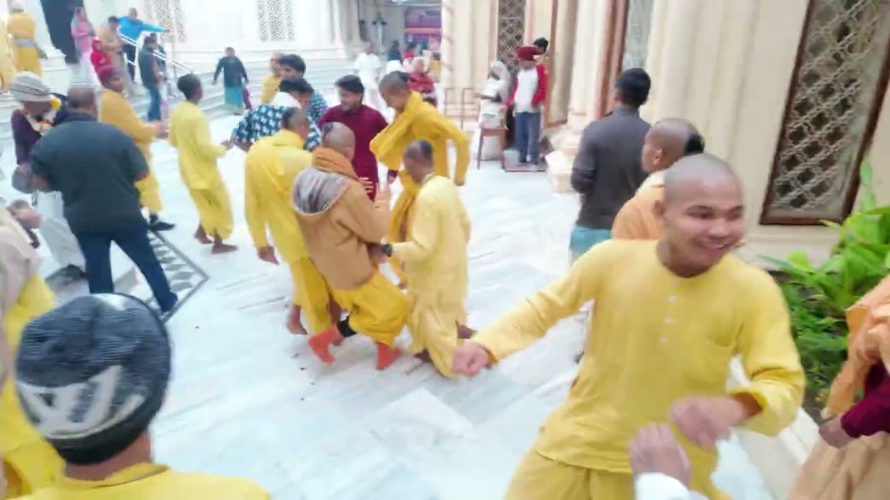 ISKCON VRINDAVAN - GURUPUJA & PRIKRAMA LIVE 1 - NEW BHAKTA DEPARTMENT
