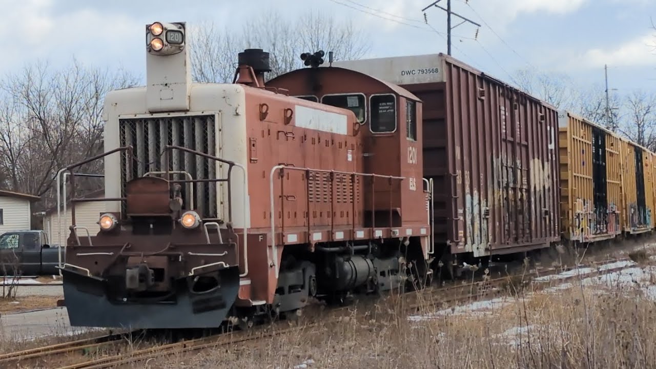 Unique EMD SW8 ELS #1201 Heads to switch Kimberly Clark in Marinette, WI