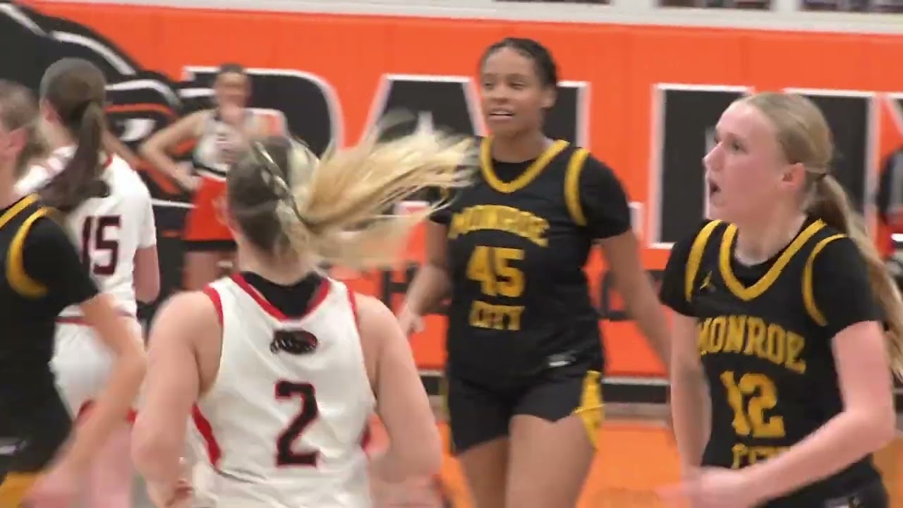 Palmyra girls author breakthrough upset of Monroe City