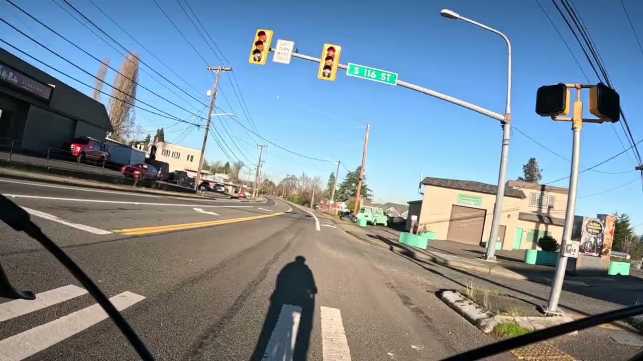 Mag bicycles Boulevard Park to Burien