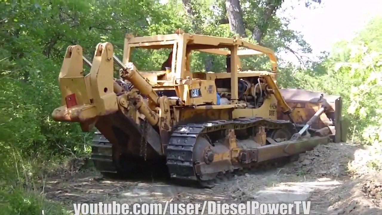 CAT D9G PUSHING TREES & DIRT!!!
