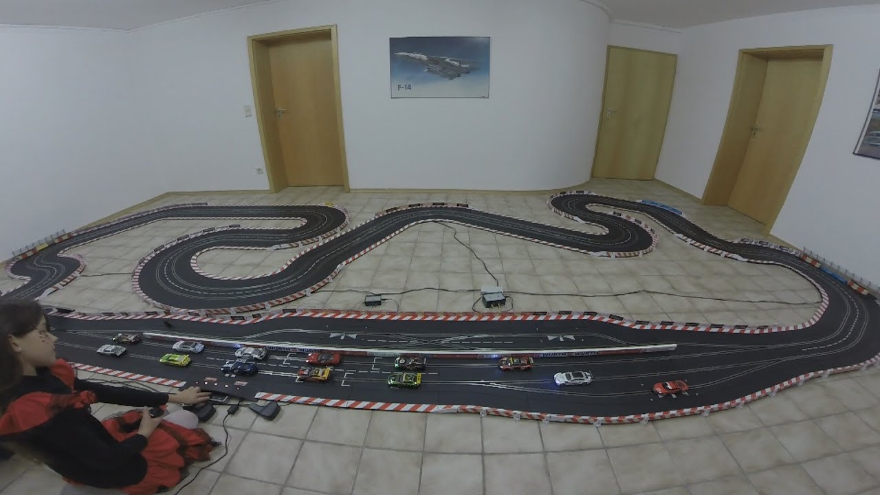 Carrera Digital 132 Race - 12 Autos - 360°C Ansicht Circuit de Catalunya (60FPS/1080p)
