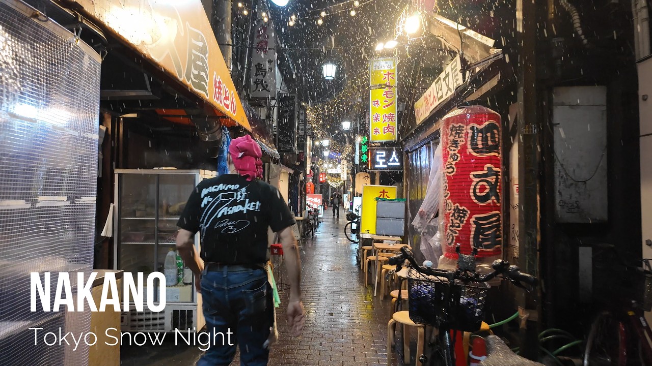 Nakano, Tokyo on a snowy night【4K Japan Walk】