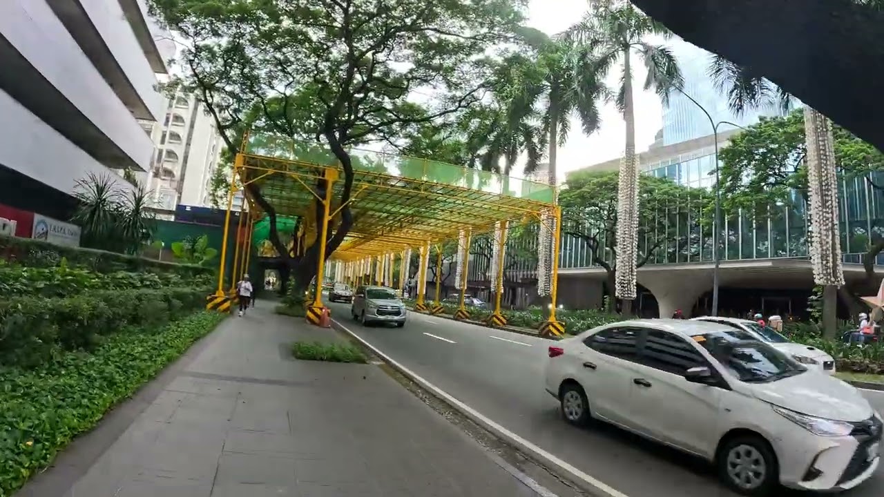 Raw Manila Streetwalk - Makati Ave / SM Mall Area