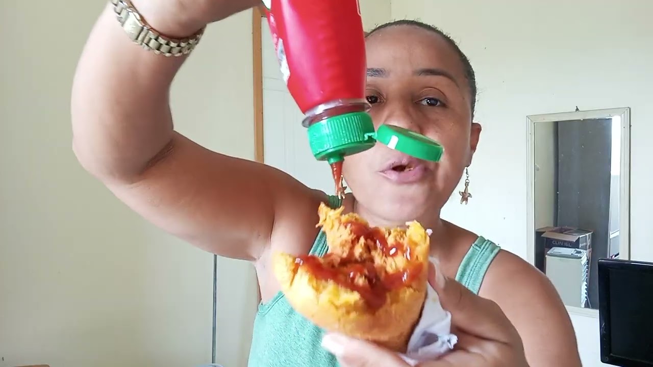 Vc TMB compra Coxinha quando sobra um dinheiro?