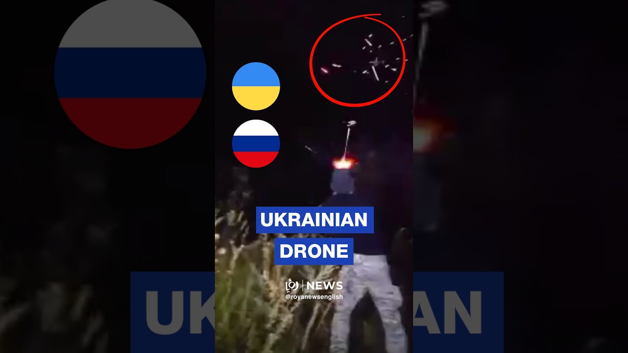 🇷🇺 🇺🇦 Russian soldiers use rifles to intercept drone