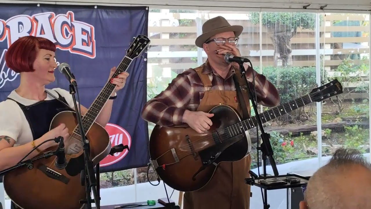 Two-Bit Troubadours ,en el Rockin' Race Jamboree 2026...en el Barracuda