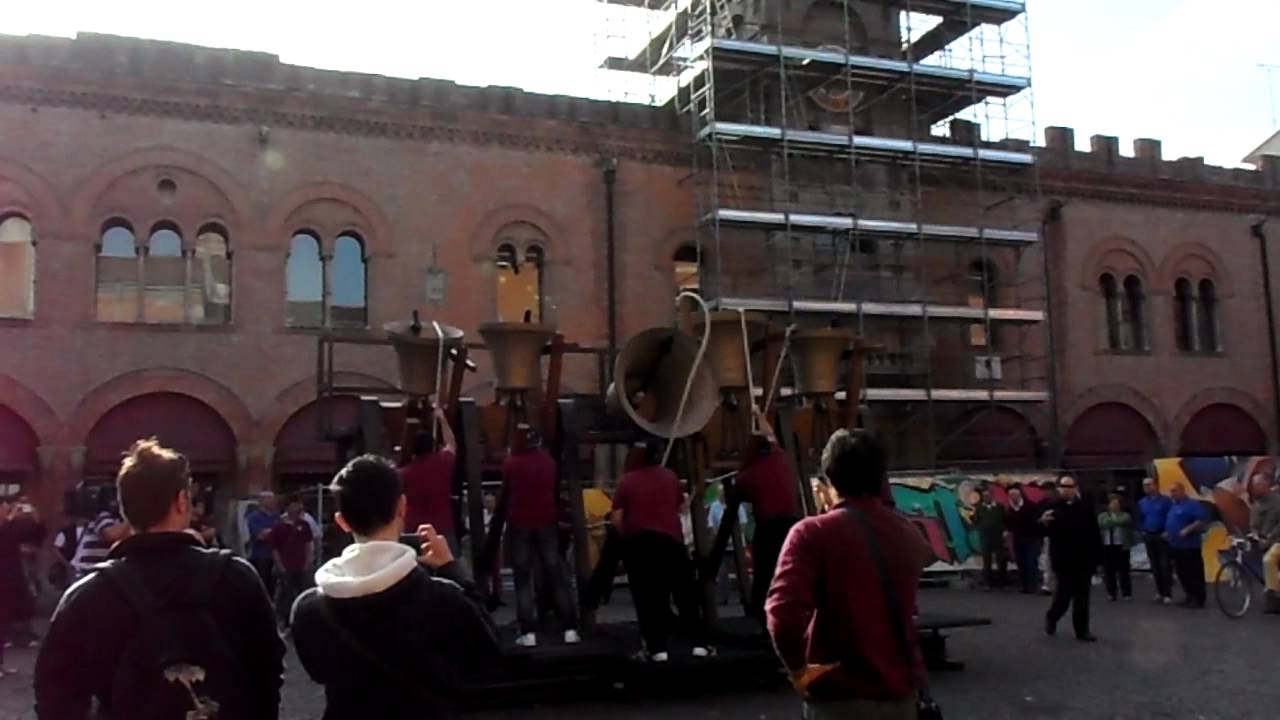 52° Raduno Nazionale Campanari a Cento (Fe) 02 - Campanari Bolognesi- Suonata di apertura