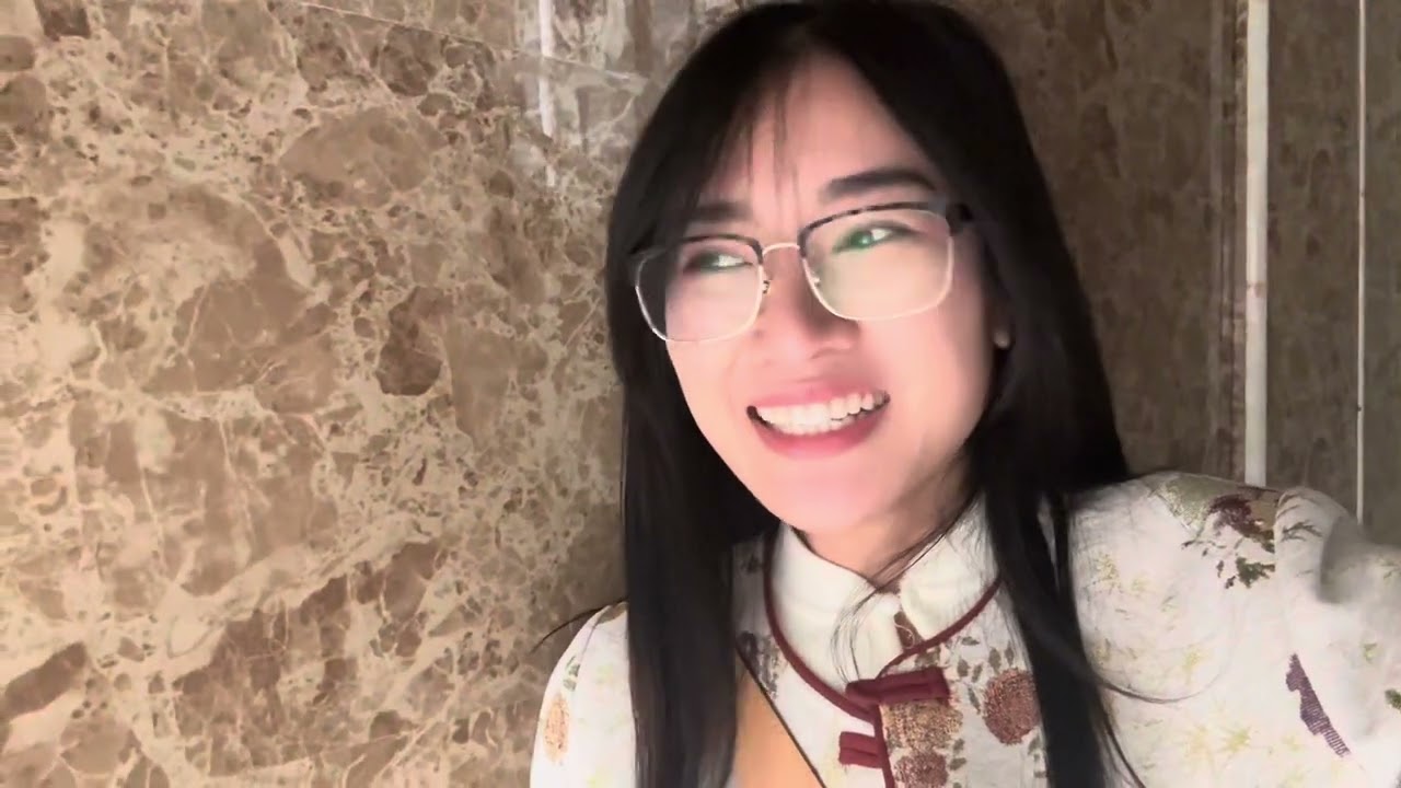 三妹出院回学校了。外国人在中国住院手续￼如何办理？住院费用是否有报销？￼